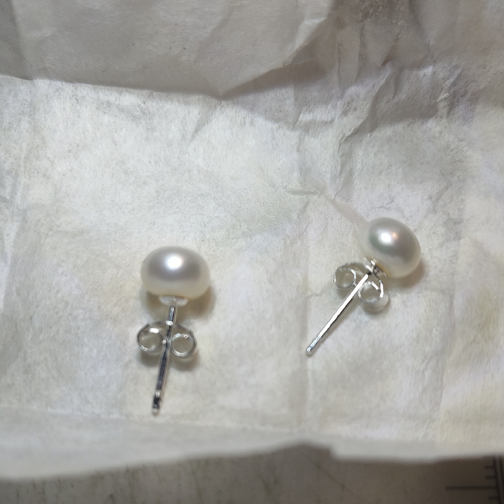 Elegant Silver Pearl Stud Earrings